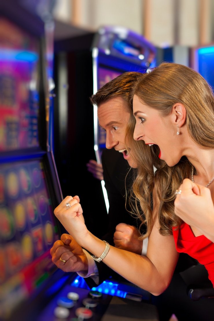 halona platform dashboard with live markets and games